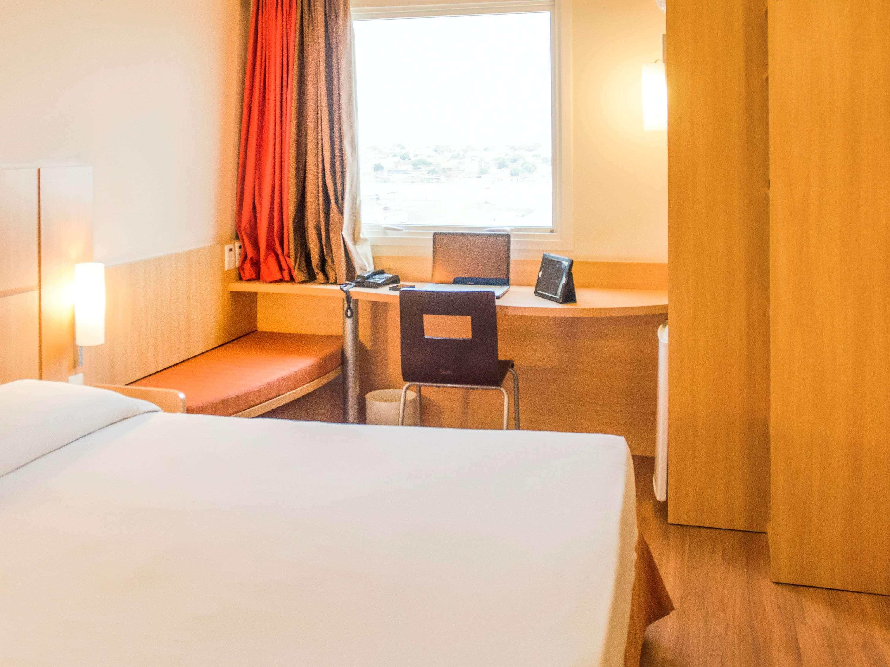Ibis Petrolina Hotell Exteriör bild